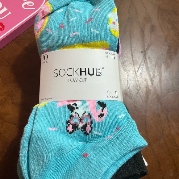 Girls Gift Bundle - Picture 5 of 6